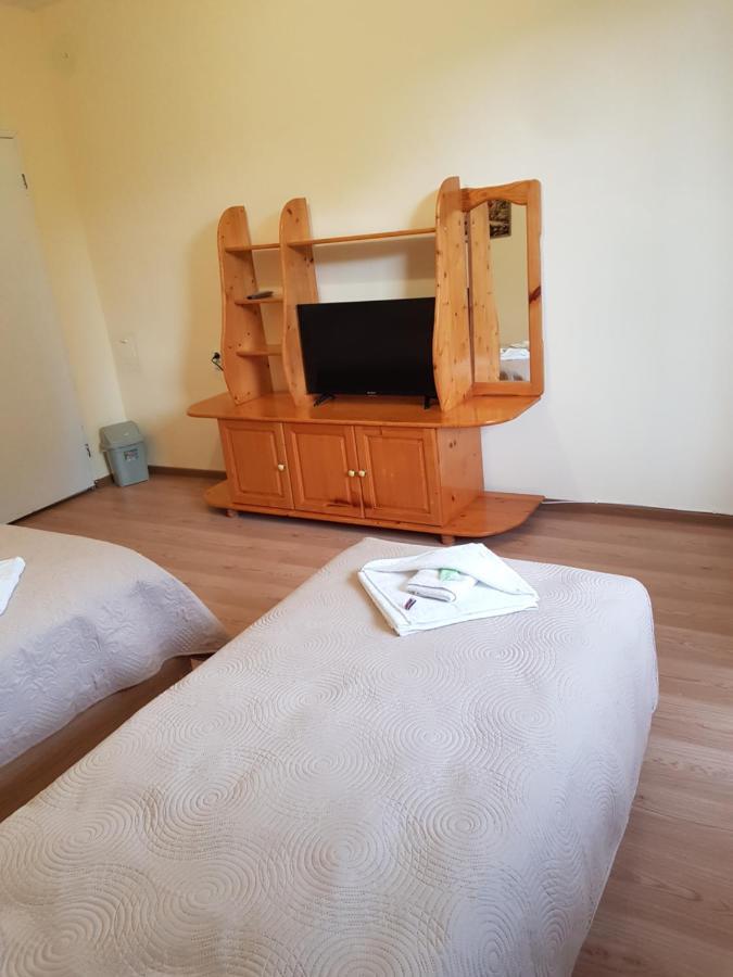 Hotel Къща За Гости Саня Kavarna Esterno foto